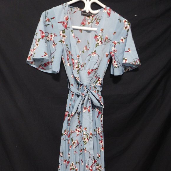 PRETTYLITTLETHING, size 2, floral dress, tie waist, pleated skirt, BNWOT